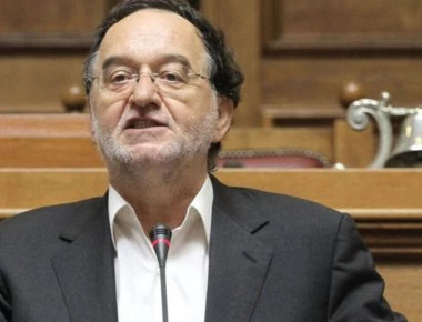 «Λάβρος» ο Π. Λαφαζάνης για τη συμφωνία στο Eurogroup: «Ποιος εξουσιοδότησε Τσίπρα και Καμμένο να ξεπουλήσουν τη χώρα»;